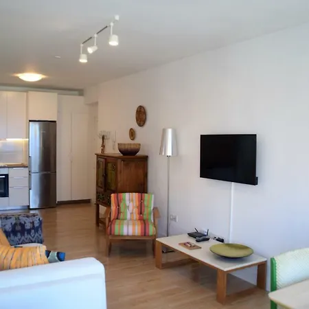 The Resthouse * קנדלריה